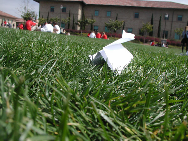Science and Engineering Club sponsors paper plane contest