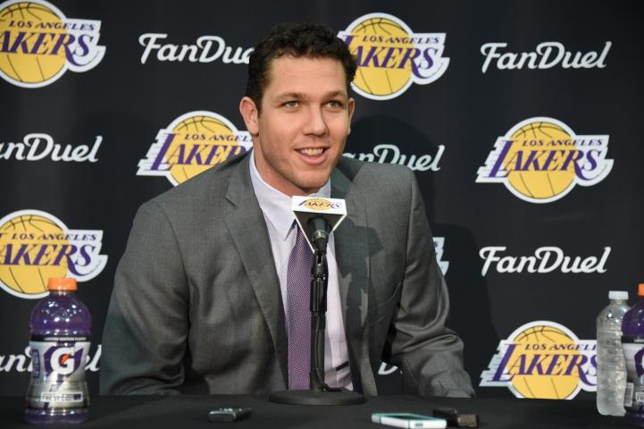 Luke+Walton+answers+a+slew+of+questions+from+reporters+after+the+Lakers+announced+his+hiring.