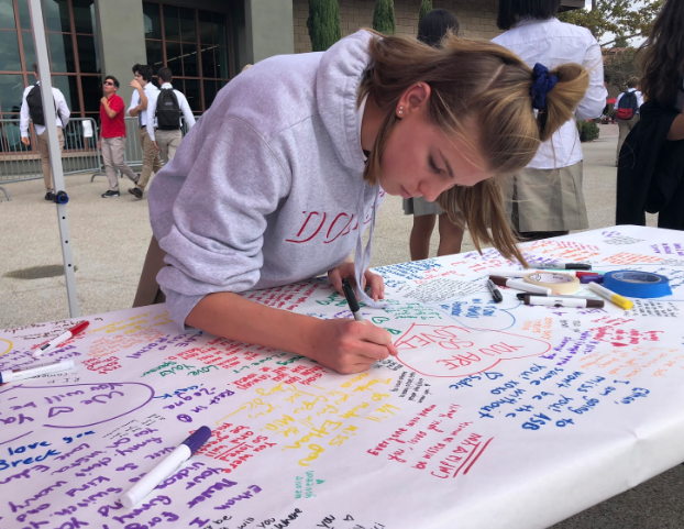 To allow students to express their sympathy and prayers for Ethan Olson ‘19, the CCHS staff offered a signable poster, and student Jazzy Walker ‘21  utilized the opportunity to write well wishes to Olson and his family in their time of grief.
