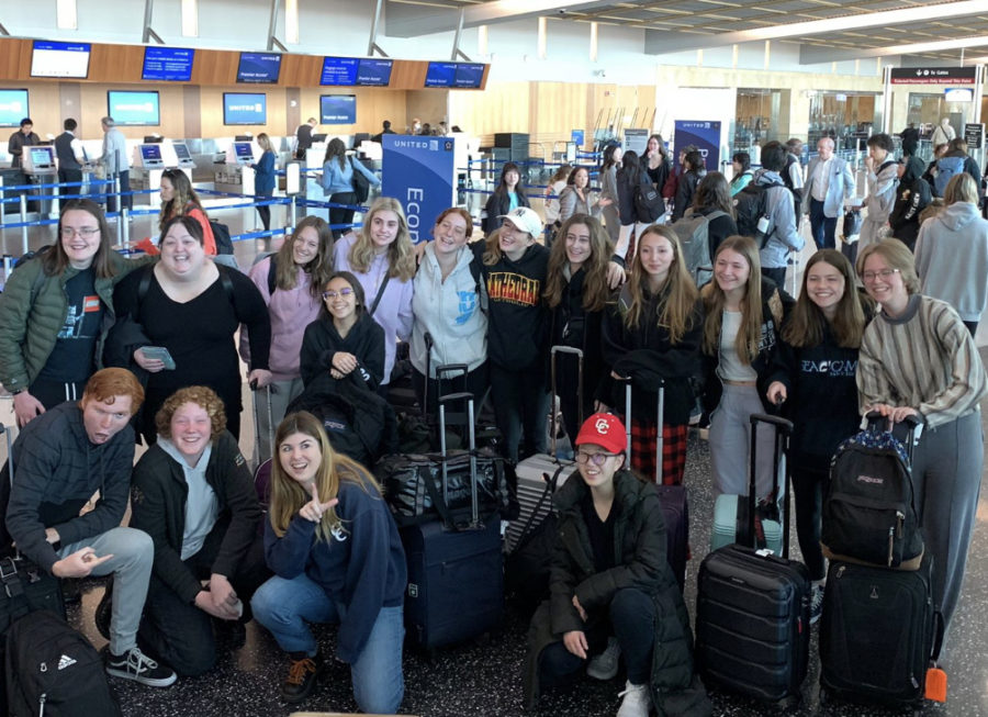 Over spring break, 14 students went to London and Paris with chaperones Ms. Wilson and Ms. Webb. The Drama Trip was centered around theater, and the trip is hopefully acting as a harbinger for more school international trips!