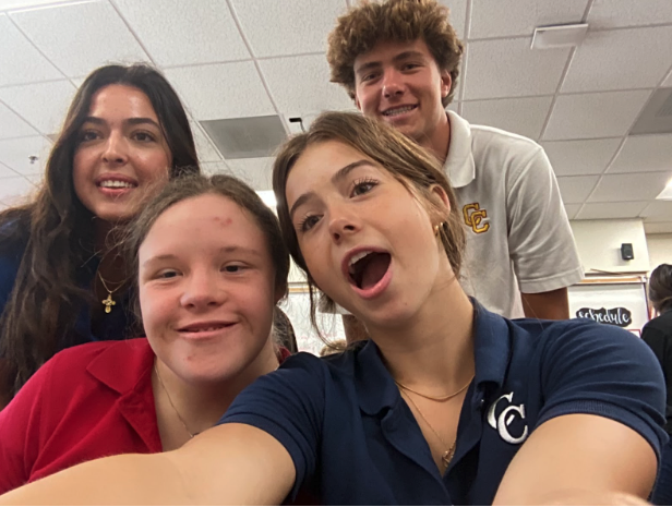 Maddy Thomson ‘24, taking a selfie with Options student Sheila Vaplon ‘26 with Options mentors Alejandra Cardenas ‘24 and Lewis Ruff ‘24. 