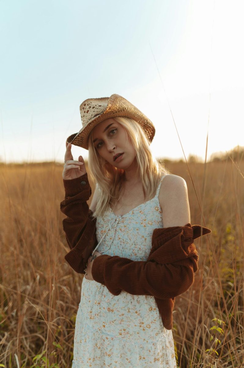 Boho chic is making a comeback. What keeps this "trend" returning again and again?

Photo by Jayson Hinrichsen on Unsplash