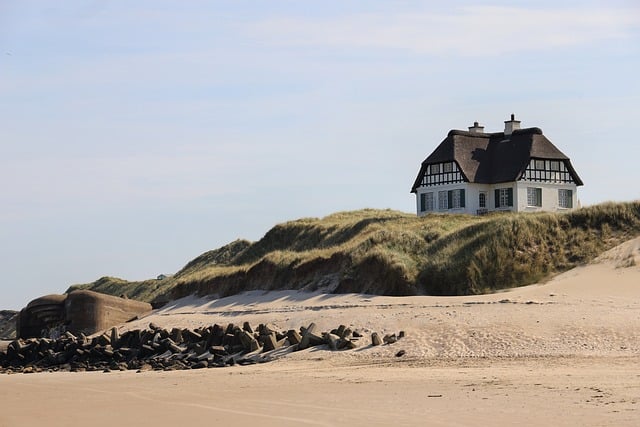 The setting of The Summer I Turned Pretty is set at a beach house like this. 